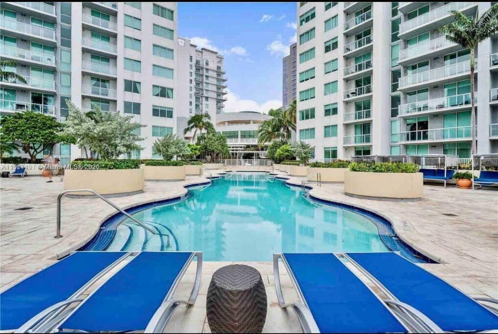 Resort And Luxurious Living In Downtown Miami Exteriör bild