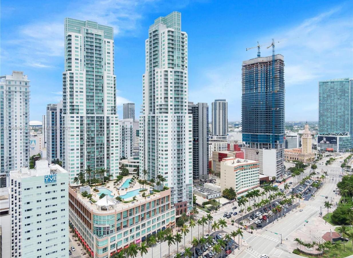 Resort And Luxurious Living In Downtown Miami Exteriör bild